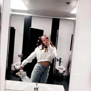 Meet your Posher, Addy